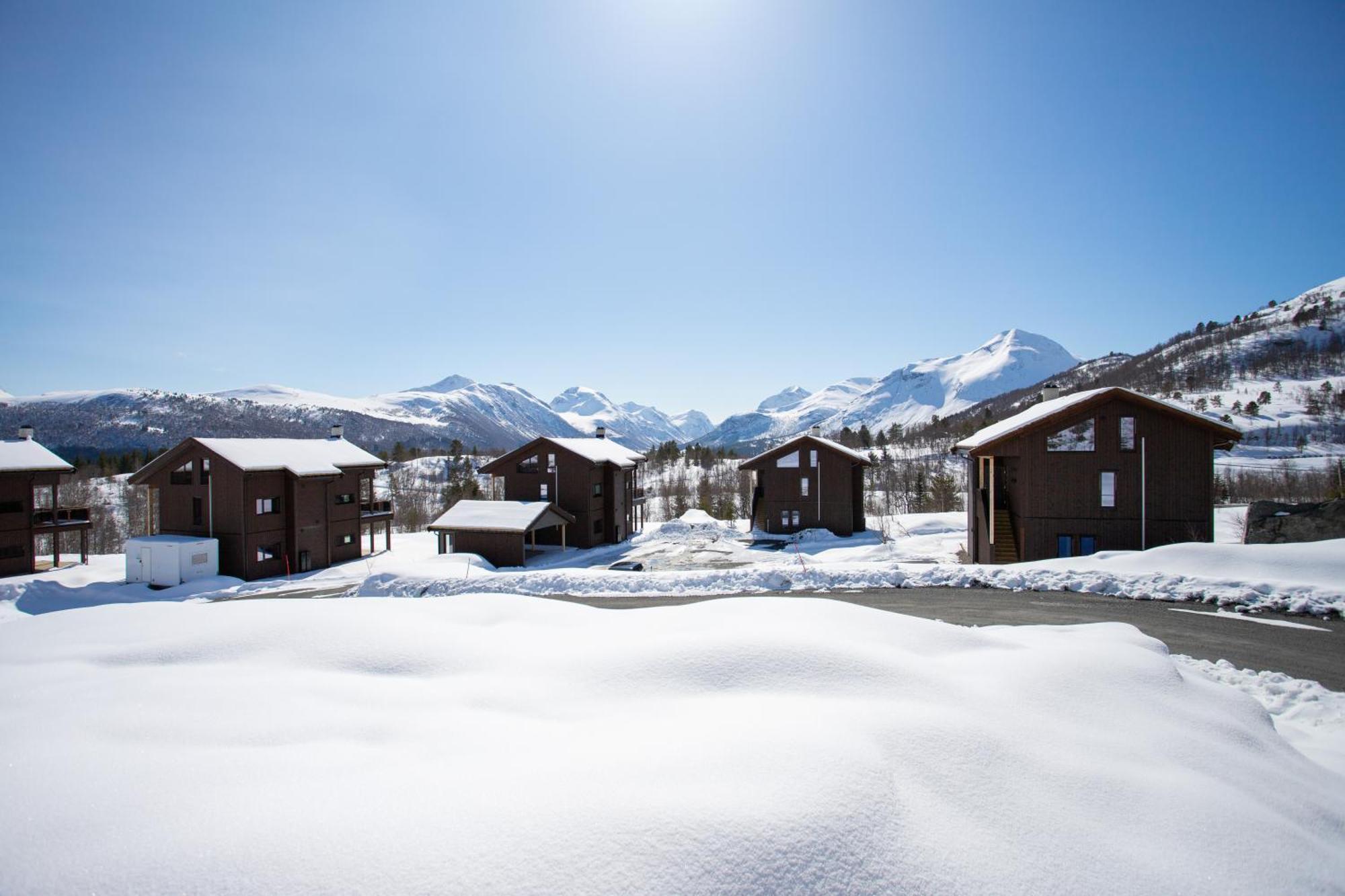 Apartment Premium Penthouse Near Strandafjellet & Geiranger - Panoramic Mountain Views & Sauna