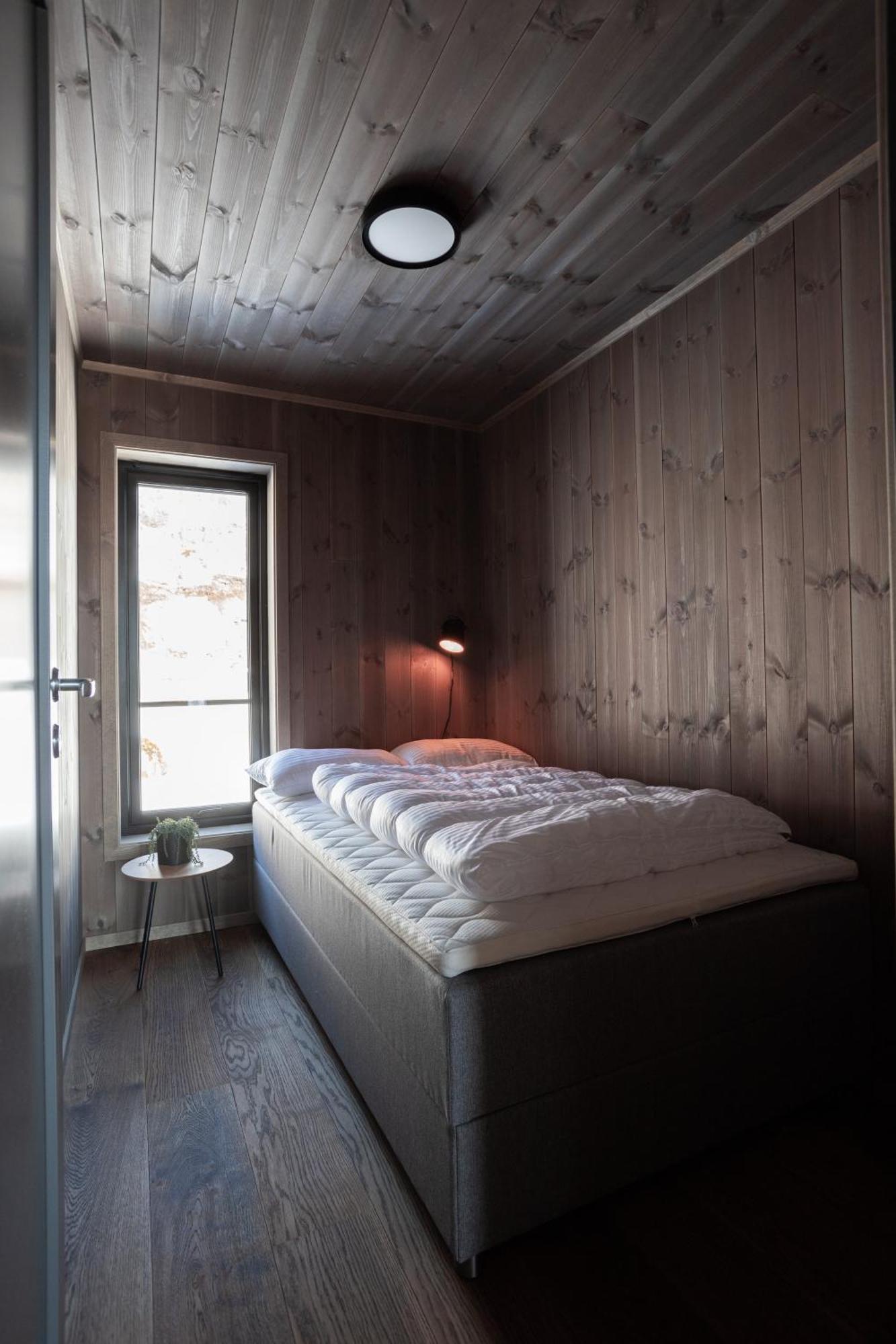 Premium Penthouse Near Strandafjellet & Geiranger - Panoramic Mountain Views & Sauna Apartment
